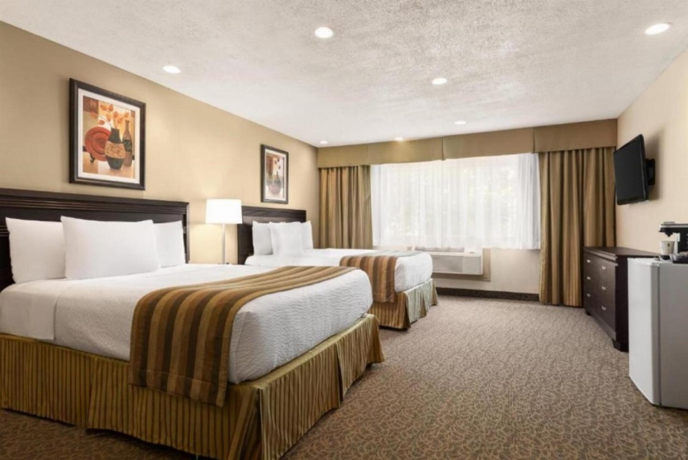 Superior Queen Room with Two Queen Beds - Non-Smoking