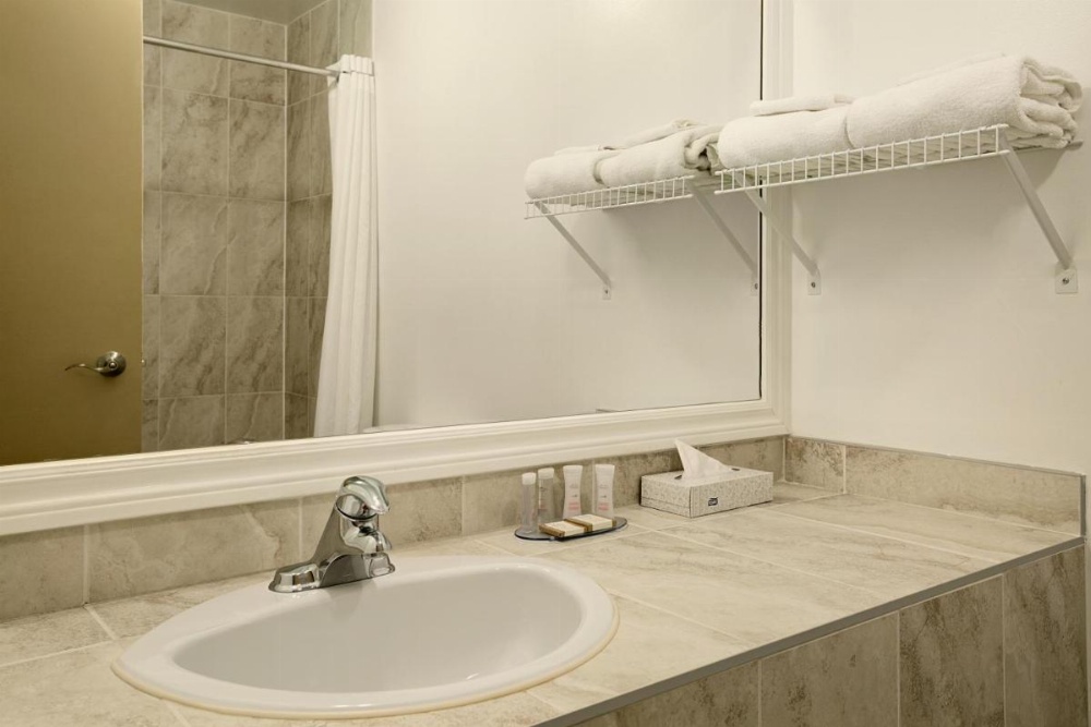 Room image 3